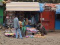 Schuhladen am Strassenrand in Äthiopien