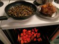Lammkeule mit Pilgemüse und Ofenkartoffeln