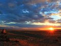 Camping mit Sonnenuntergang in der Gobi