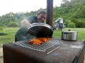 Phil mit Chicken Maryland (Neuseeland)