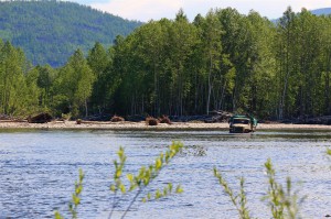 Kamaz im Fluss (Russland)