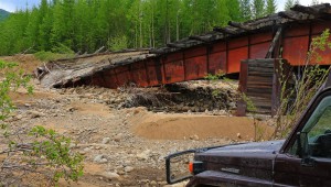 verfallene Brücke an der BAM Road (Russland)